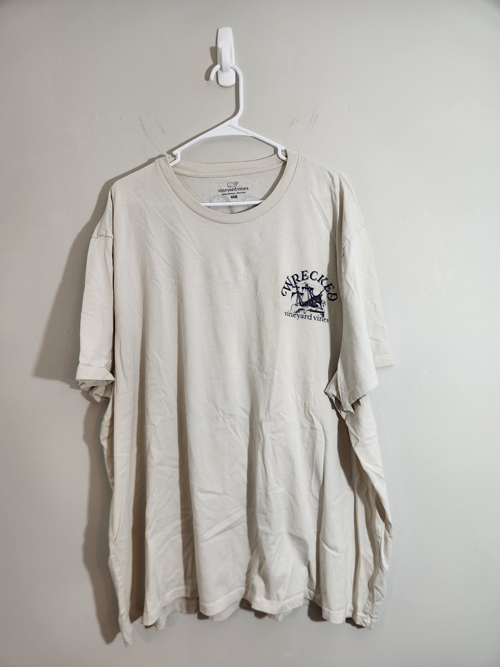 Vineyard Vines Men’s Crewneck Wrecked Graphic Tee T-shirt Cream Summer Cotton